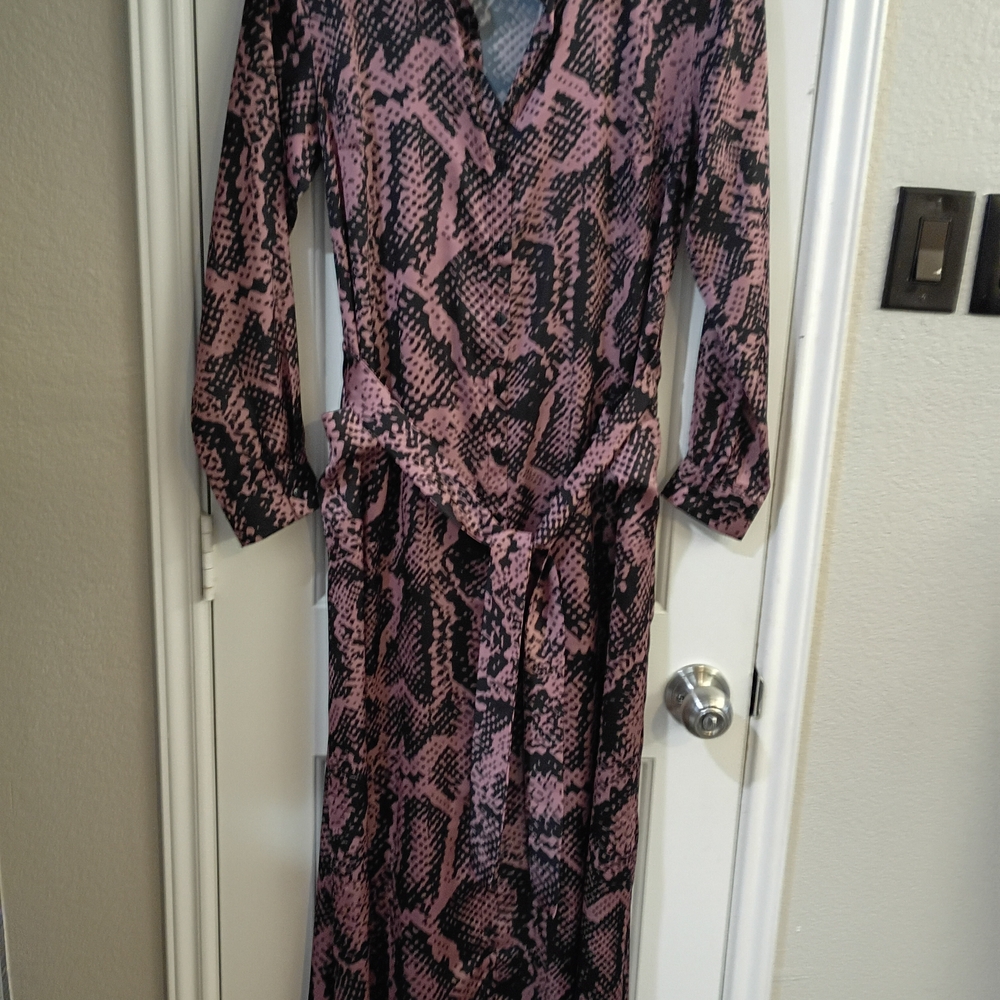Elegant Pink and Black Snake Print Dress